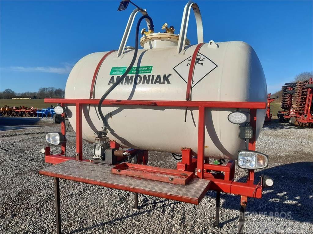 Agrodan Ammoniaktank 1200 kg Ďalšie poľnohospodárske stroje