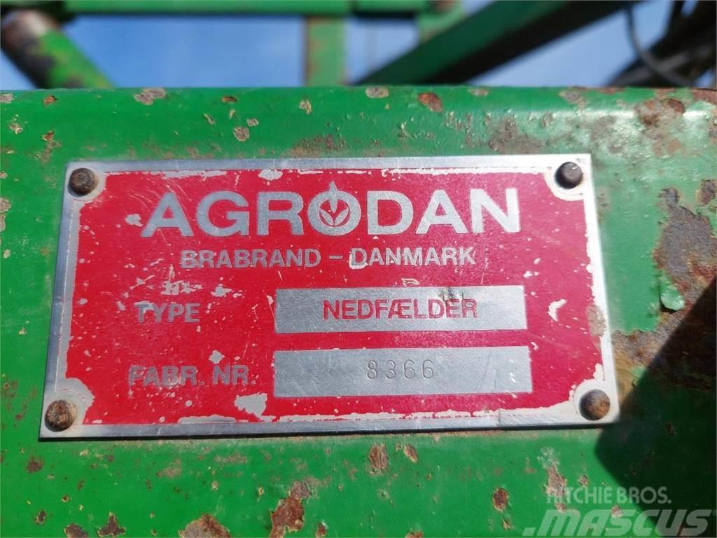 Agrodan Nedfælder 27 tands + fronttank Ďalšie poľnohospodárske stroje