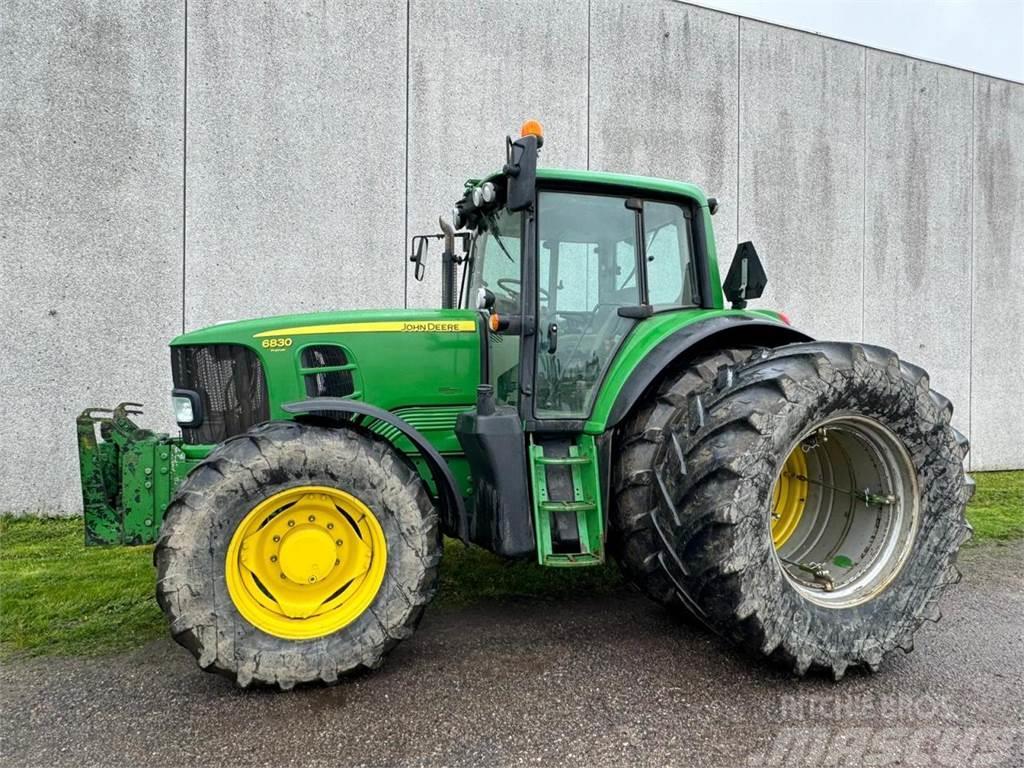 John Deere 6830 Traktory