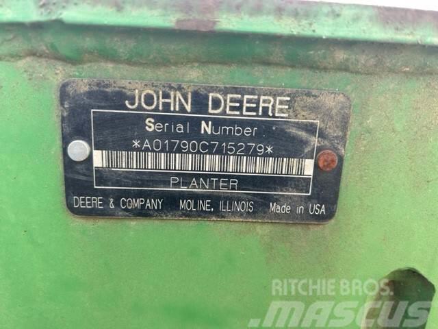 John Deere 1790 Sadiace stroje
