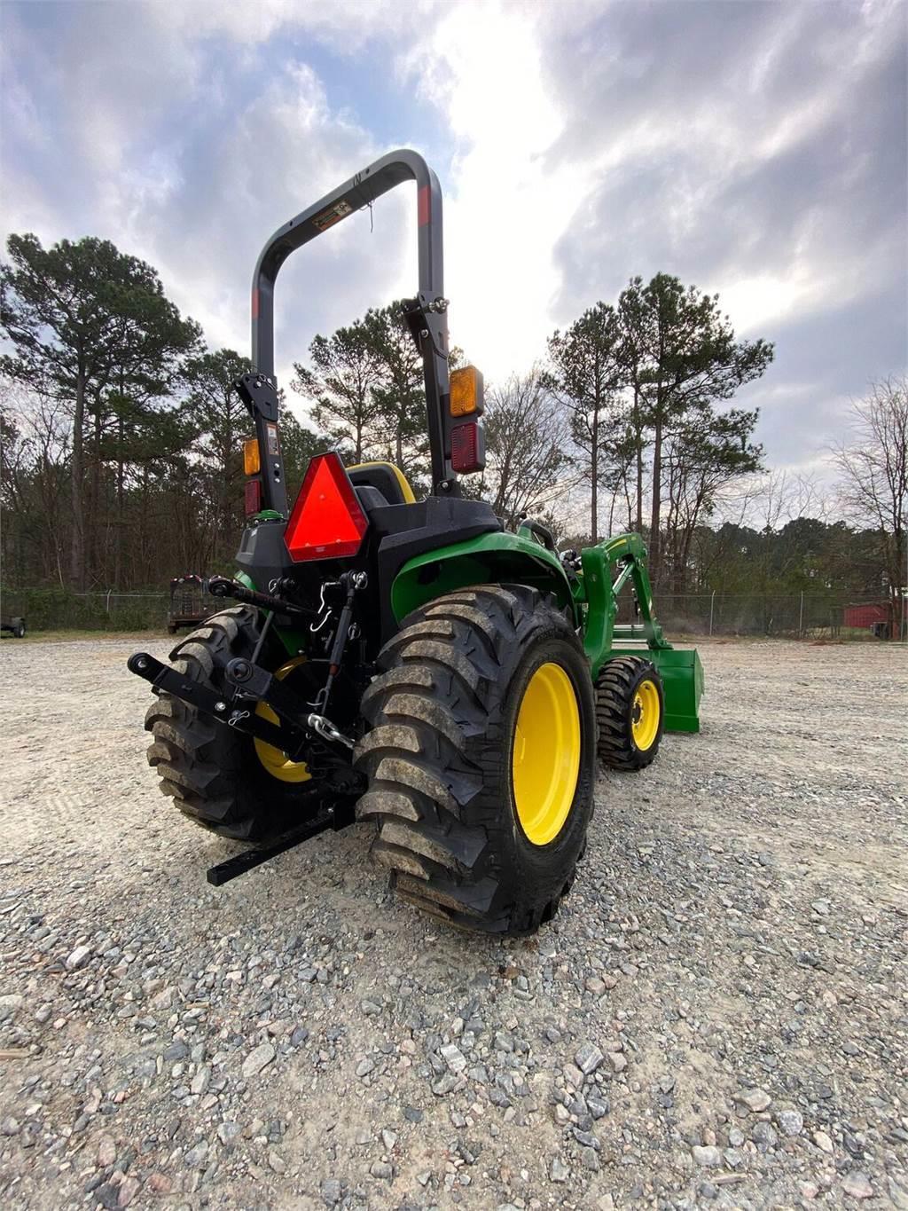 John Deere 3032E Kompaktné traktory