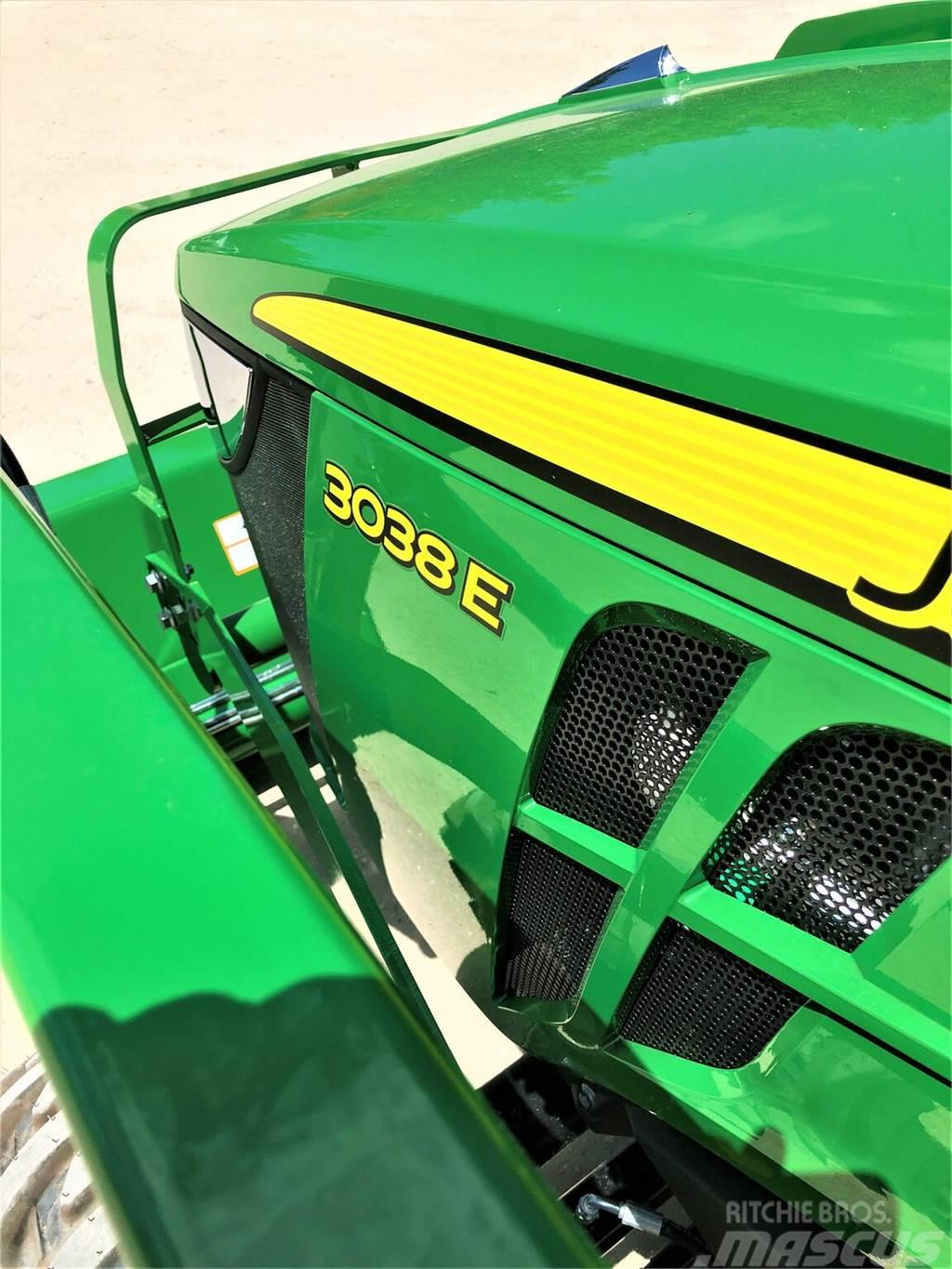 John Deere 3038E Kompaktné traktory