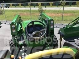 John Deere 4066M HD Traktory