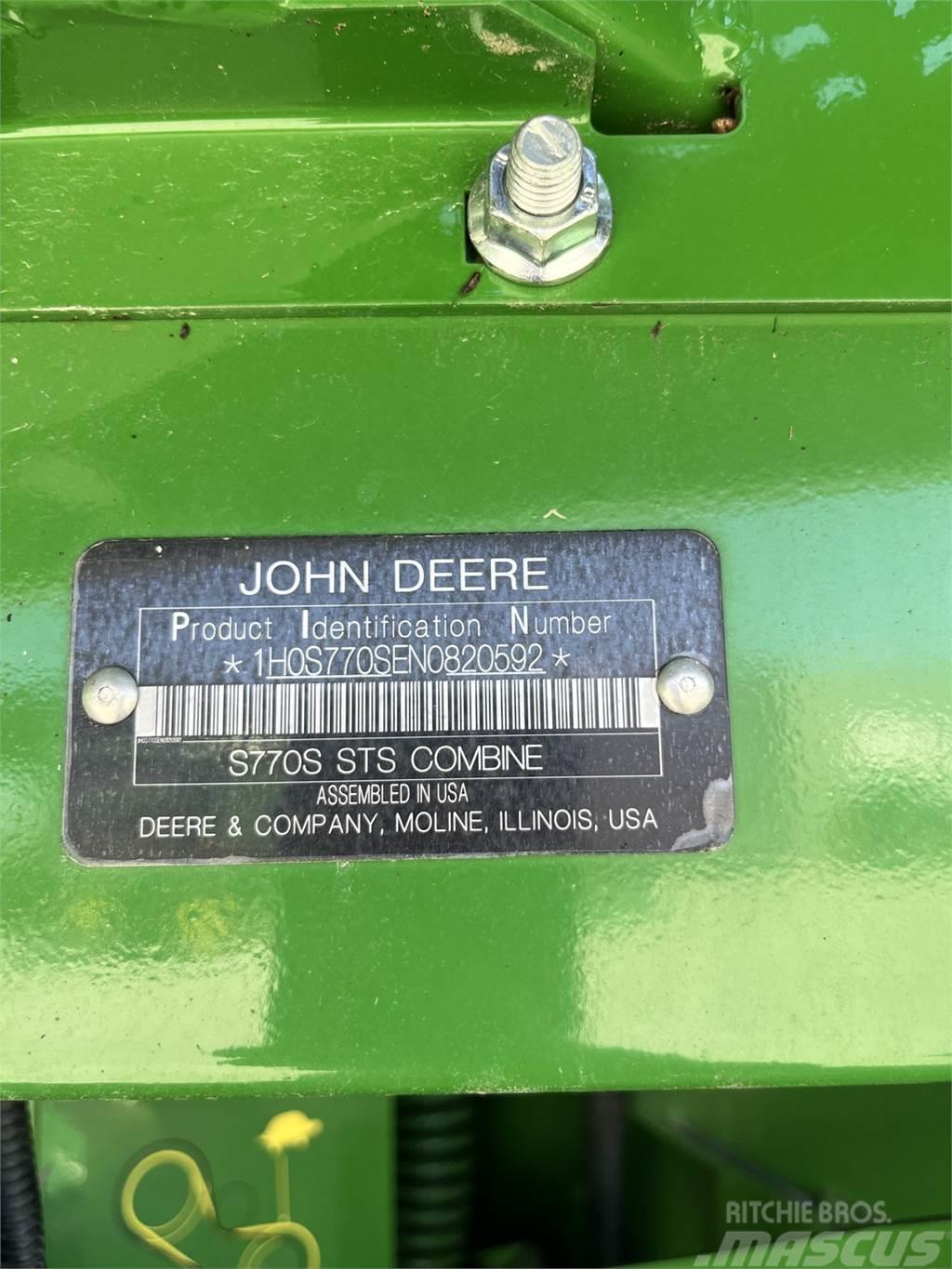 John Deere S770 Kombinované zberacie stroje