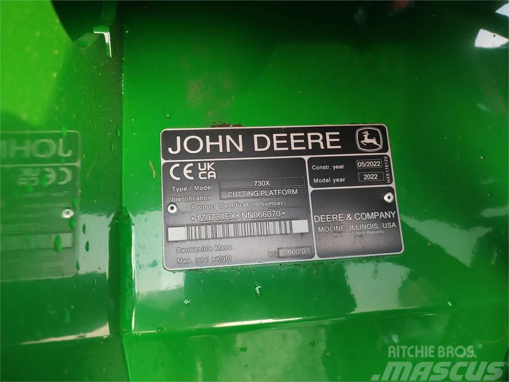 John Deere T670 Kombinované zberacie stroje