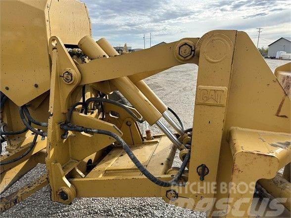 CAT 14M HYDRAULIC FRONT MOTOR GRADER LIFT GROUP Iné