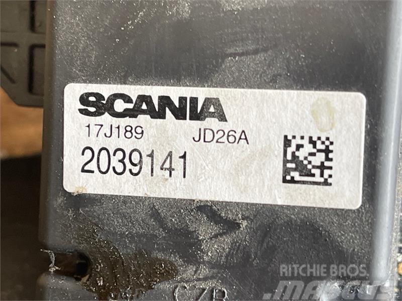 Scania  LEVER 2039141 Náhradné diely nezaradené