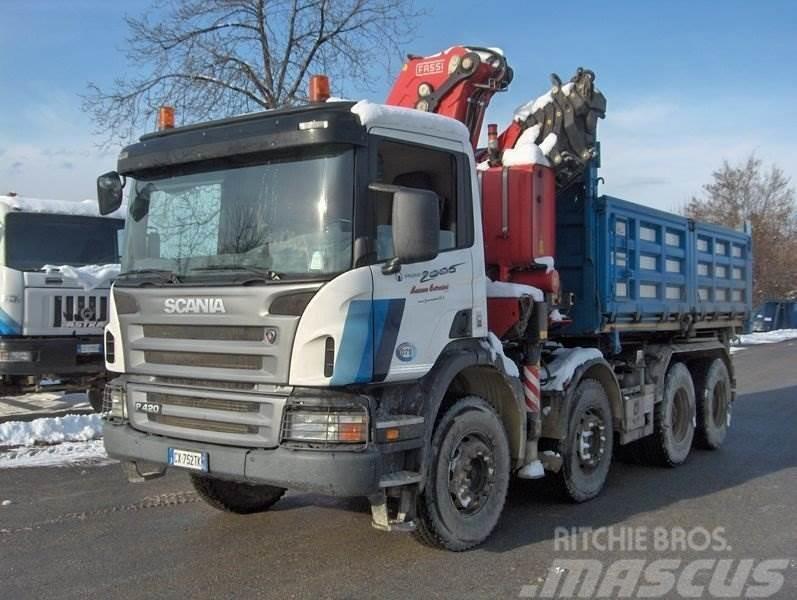 Scania P420 con Gru Fassi Ďalšie nákladné vozidlá