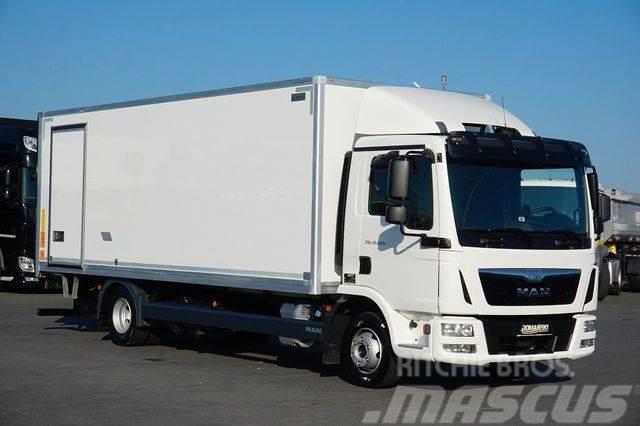 MAN TGL / 12.220 / ACC / EURO 6 / IZOTERMA + WINDA / Chladiarenské nákladné vozidlá