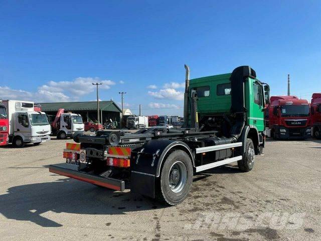 Mercedes-Benz 1832 for containers 4x4,semiautomatic vin 262 Hákový nosič kontajnerov