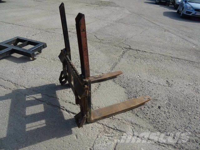  Pallet forks for front loader Iné