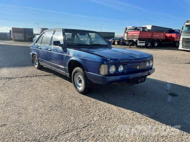 Tatra 613 -3 V8 benzin vin 138 Automobily