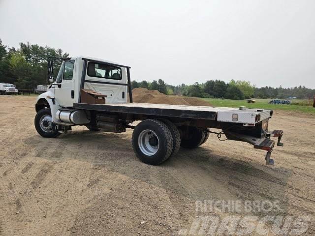 International DuraStar 4300 Plošinové nákladné automobily/nákladné automobily so sklápacími bočnicami