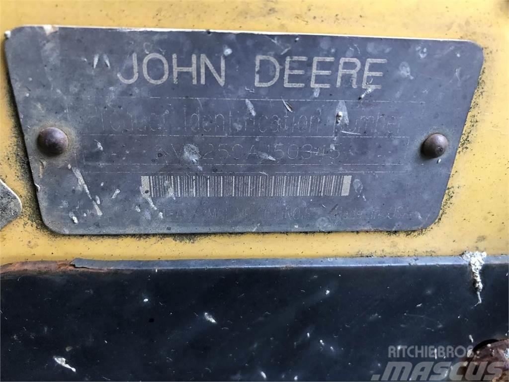 John Deere 250 Šmykom riadené nakladače