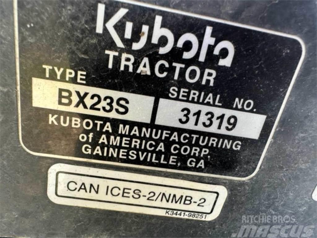 Kubota BX23S 4x4 Kolesové nakladače