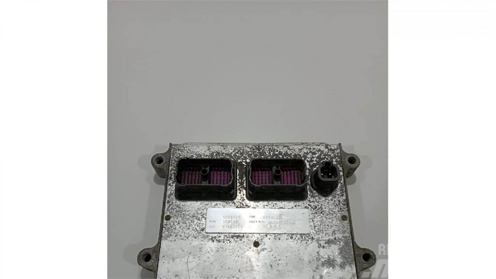 Cummins /Tipo: ISDE Unidade de Controlo Motor Cummins 4988 Elektronika