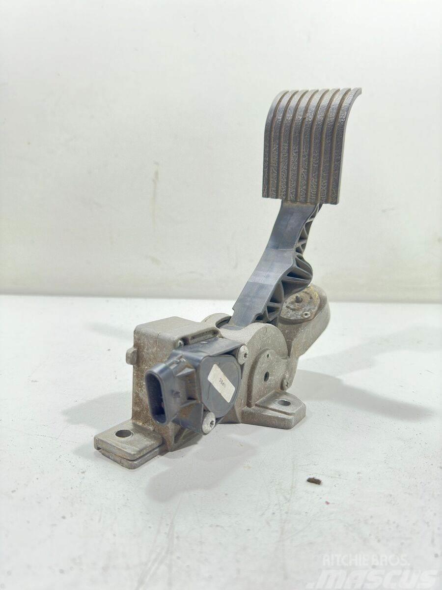 DAF /Tipo: V90 R.3.44-1 / Pedal do Acelerador com Sens Motory