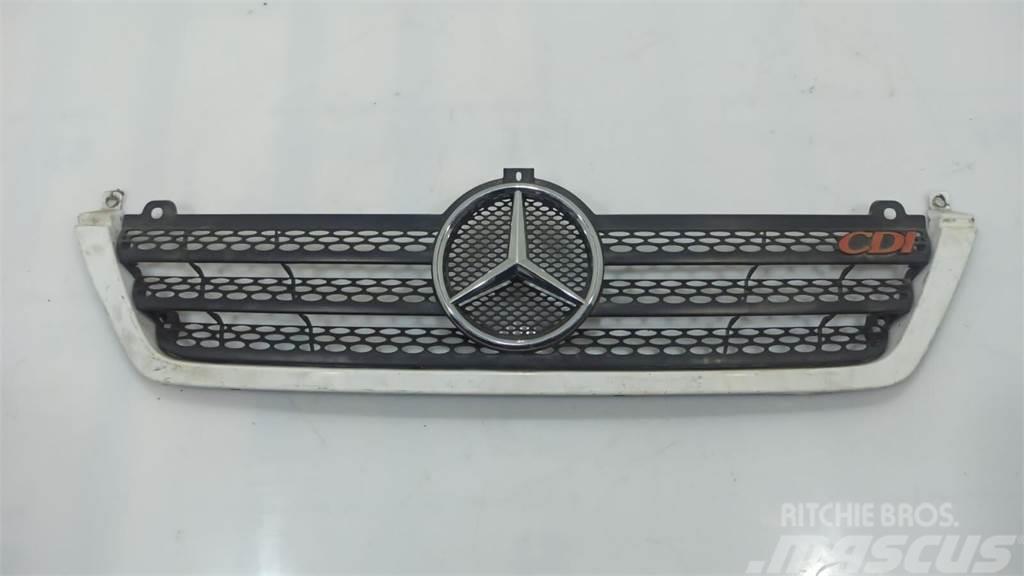 Mercedes-Benz Sprinter CDI 1995-2006 Kabíny a interiér