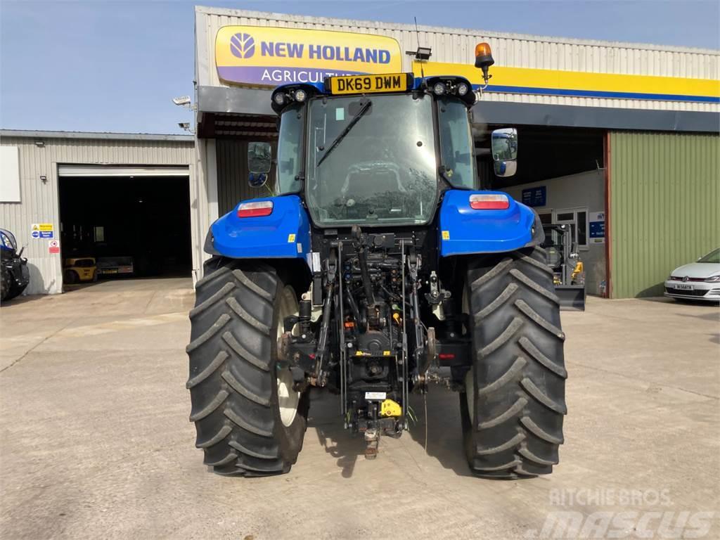 New Holland T5.120 Electro Command Traktory