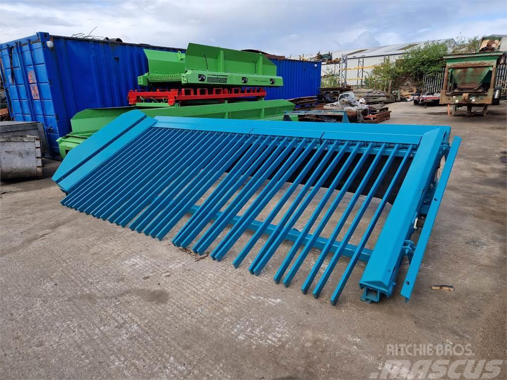  New / Un-Used Powerscreen 14ft Tipping Grid Triedičky