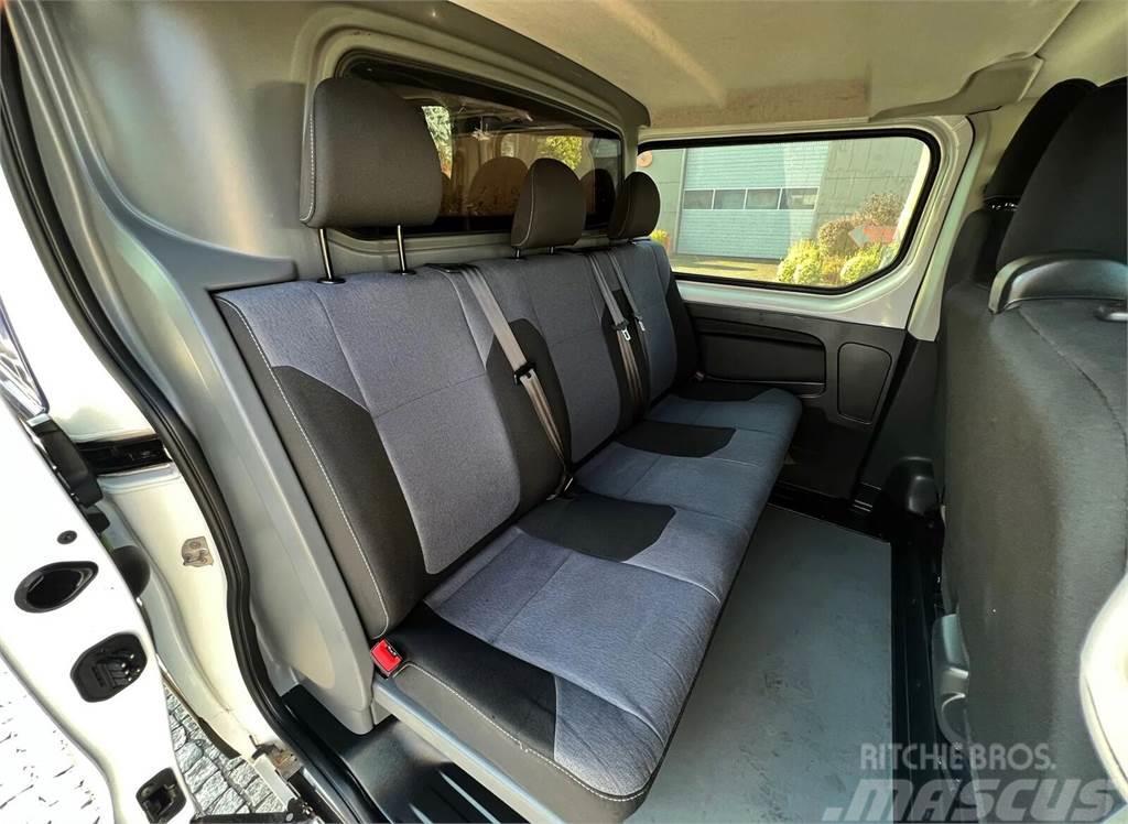 Opel Vivaro Doka Double Cabin Long 6-seater One Owner Cabins and interior