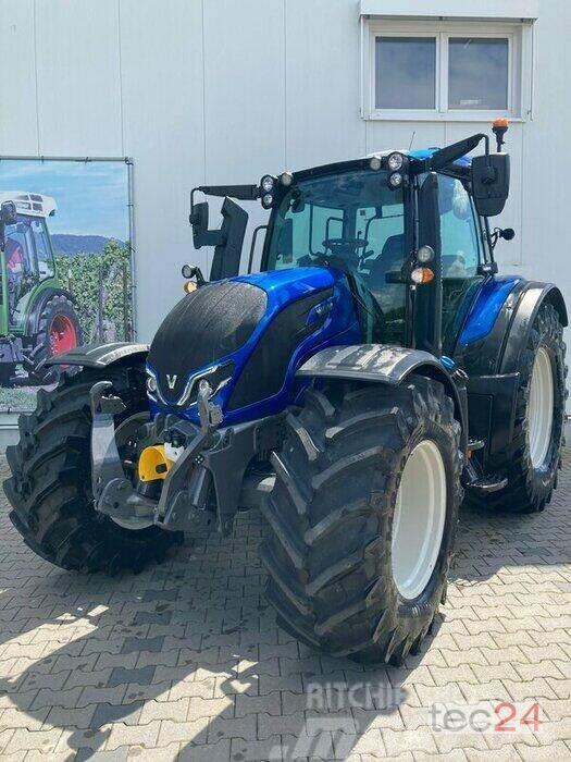 Valtra N175D Traktory