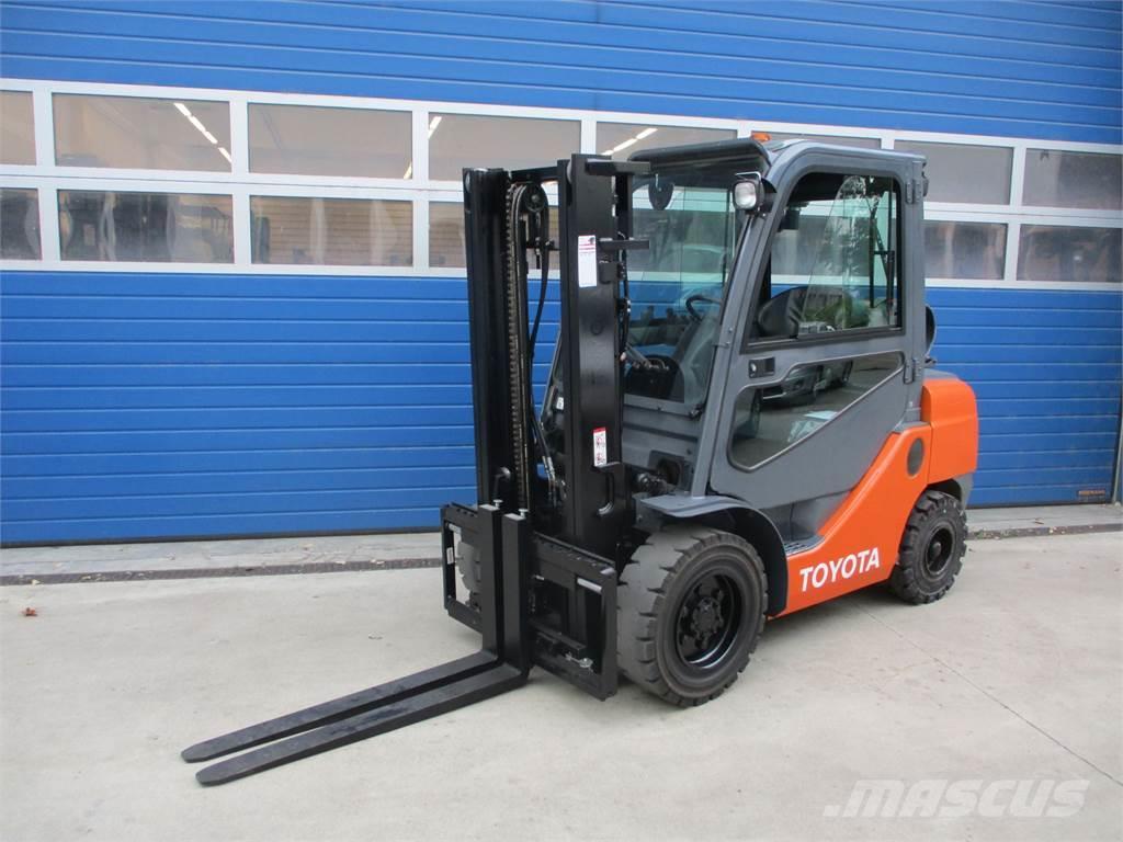 Toyota 02-8FGF30 LPG vozíky