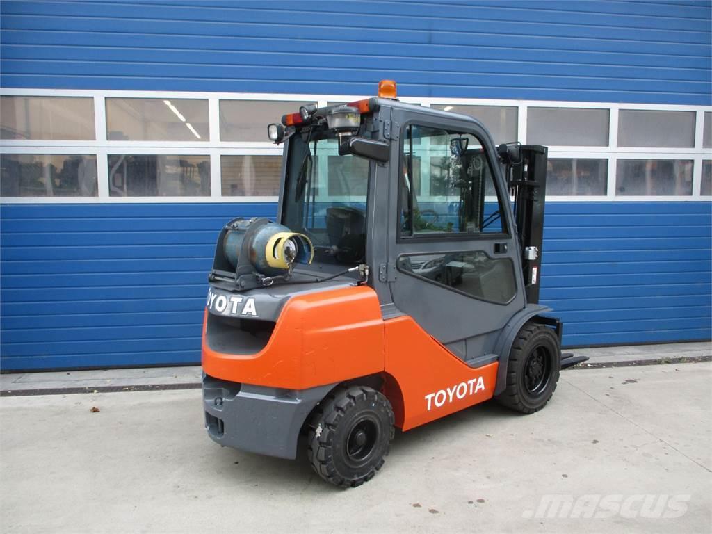 Toyota 02-8FGF30 LPG vozíky