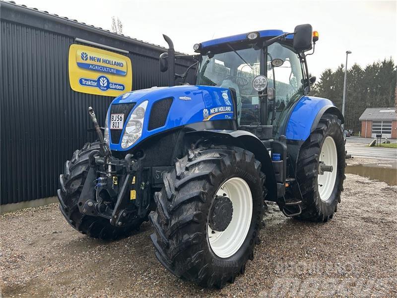 New Holland T7.250 AUTO COMMAND Affjedret foraksel + front PTO Traktory