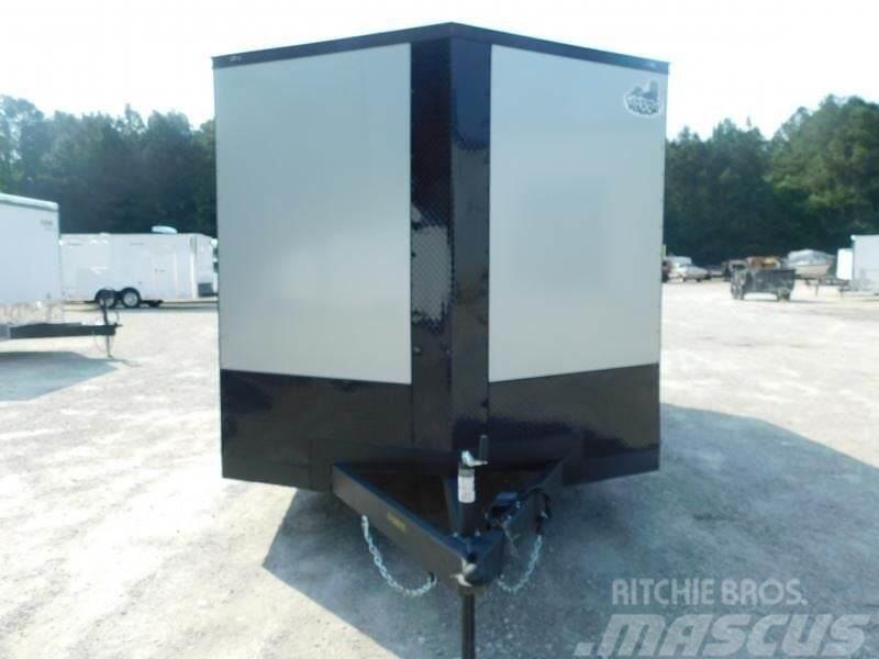  Covered Wagon Trailers Gold Series 8.5x18 Vnose Si Iné