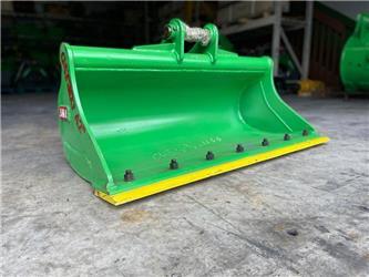 JM Attachments Clean Up Bucket 42 " for Volvo EC35.