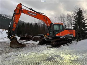 Doosan DX225 LC-5 excavator w/ rotor tilt, Cleaning bucke