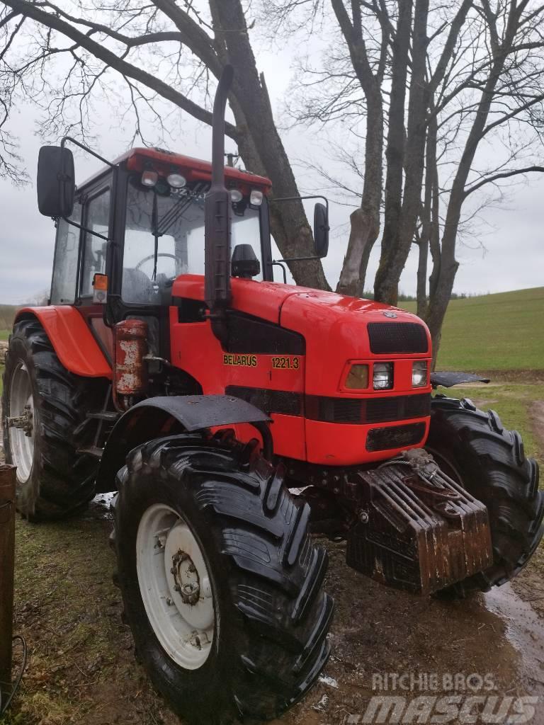 Belarus MTZ 1221.3 Traktory