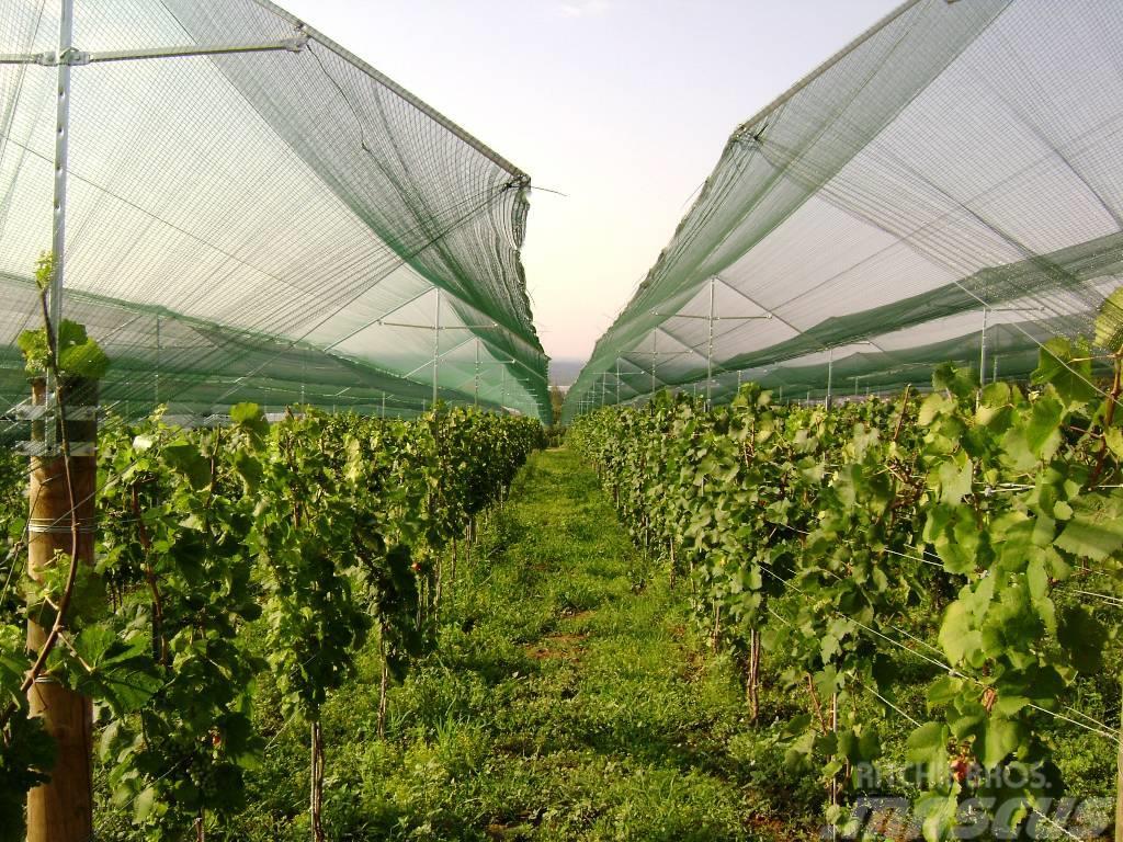Megas Zaštita vinograda od tuče L2000 Výbava pre vinohradníkov