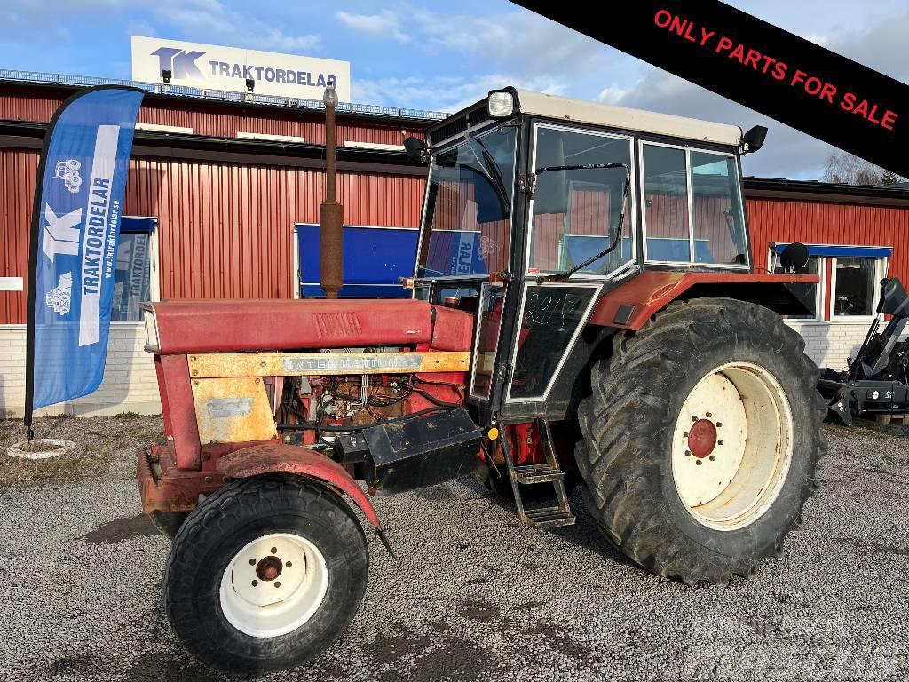 International 844 Dismantled: only spare parts Traktory
