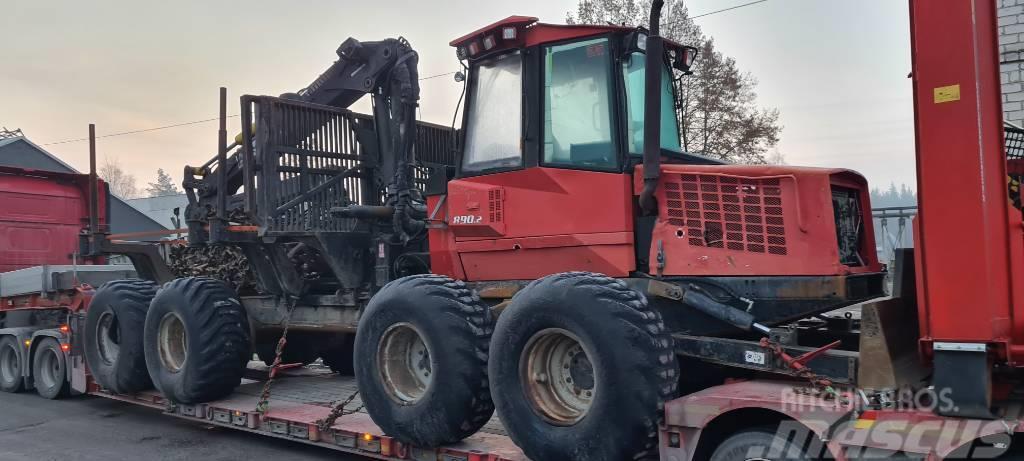 Valmet 890.2 Demonteras/Breaking Lesné traktory