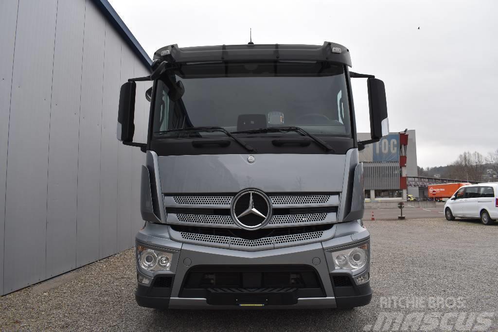 Mercedes-Benz Antos 3243 8x2 E6 AHK Retarder Cisternové nákladné vozidlá