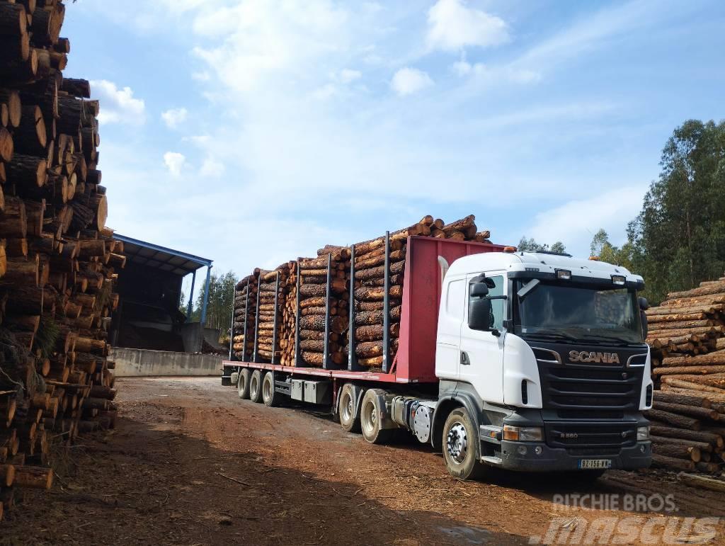 Scania R 560 Nákladné vozidlá na prepravu dreva