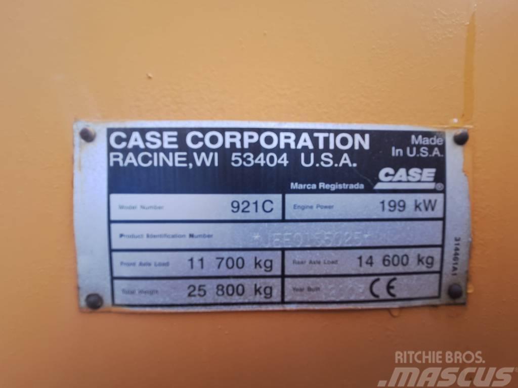 CASE 921C Kolesové nakladače