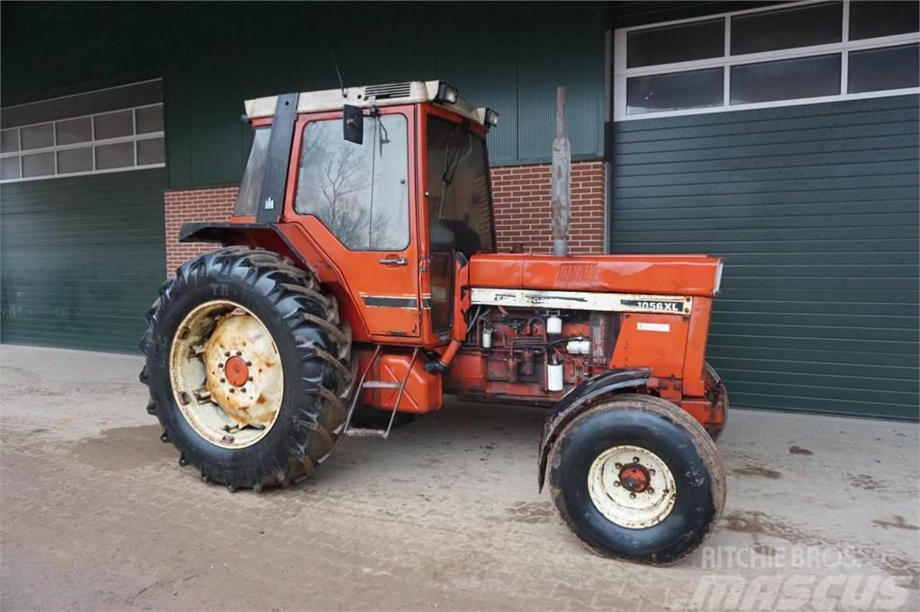 Case IH IHC 1056 XL Traktory