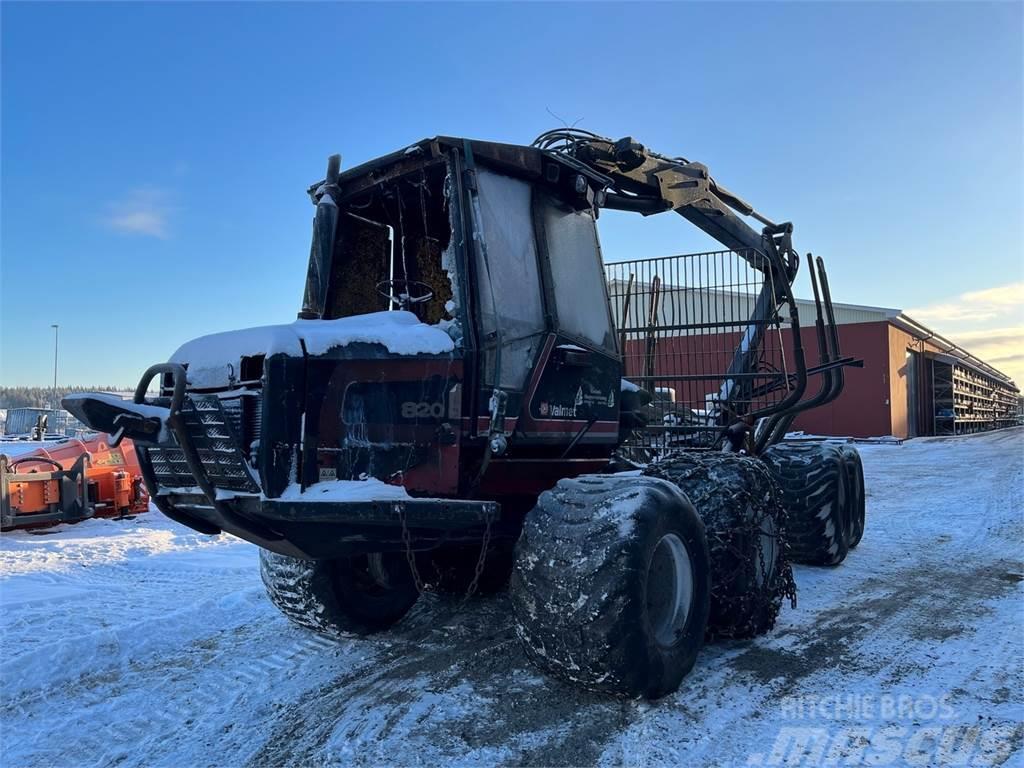 Valmet 820 Demonteras Lesné traktory