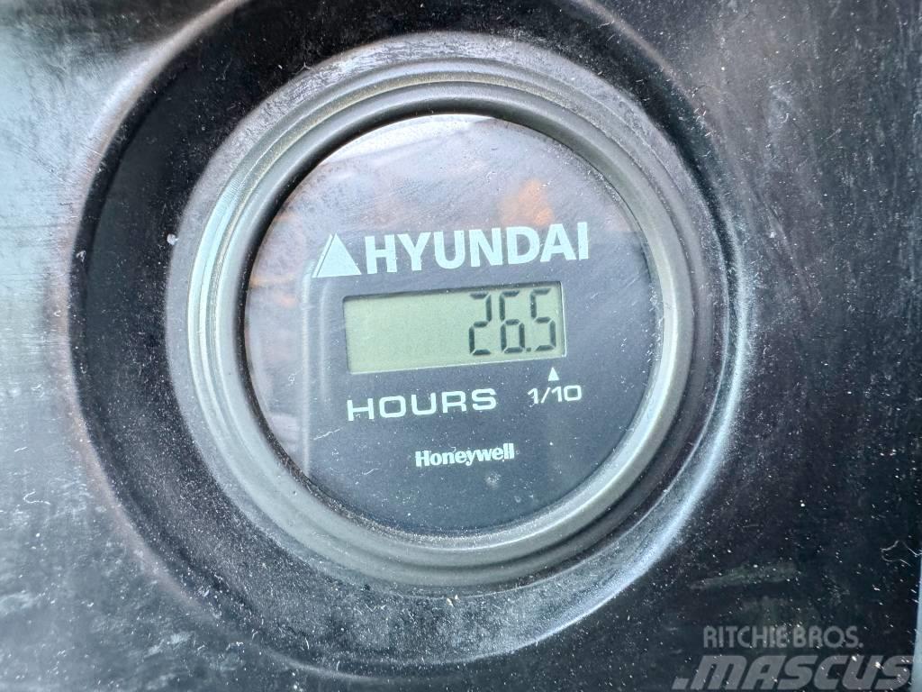 Hyundai R215 Excellent Condition / Low Hours Pásové rýpadlá