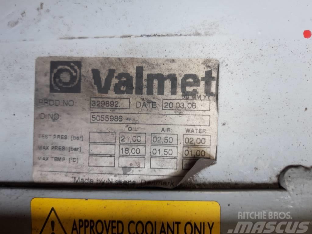 Valmet 901.3 water radiator Motory