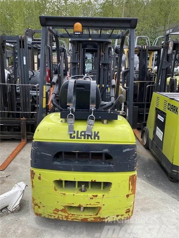 Clark C25CL Dieselové vozíky