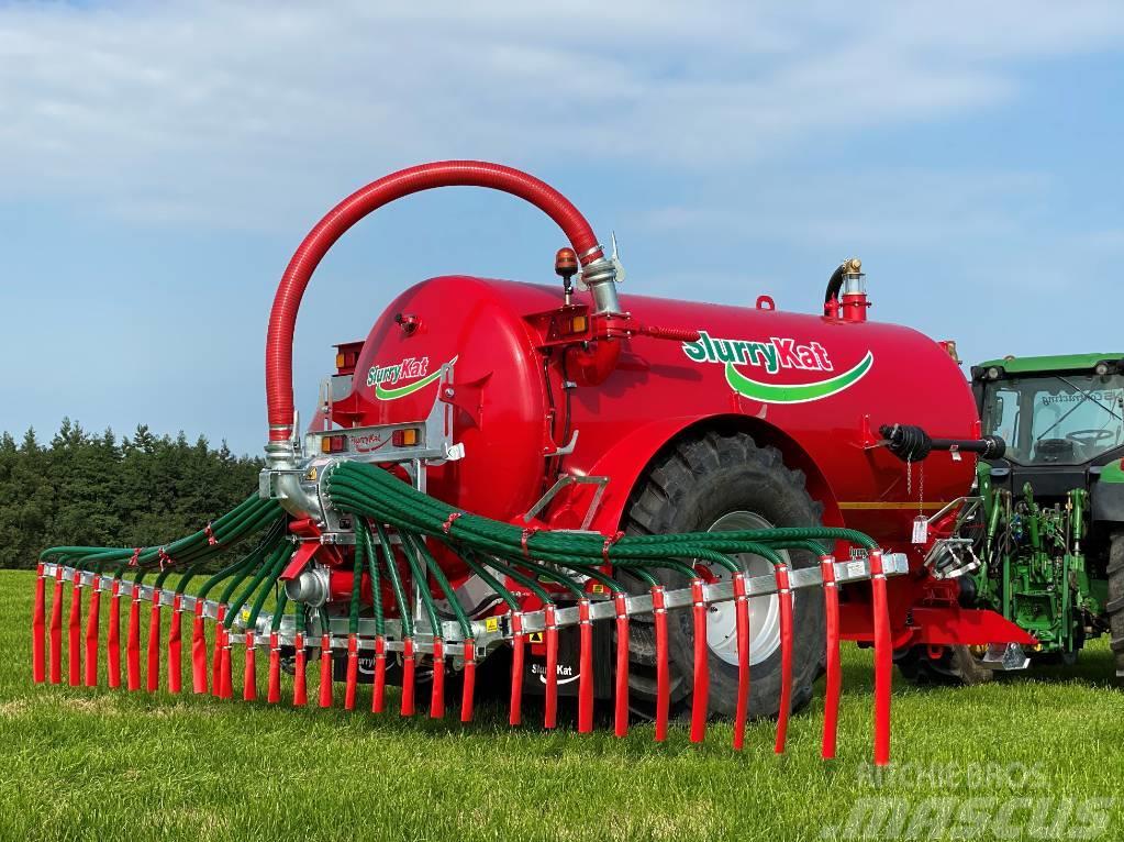 SlurryKat Farmline stripespreder 7.5 - 9m for tankvogn Rozmetadlá maštaľného hnoja
