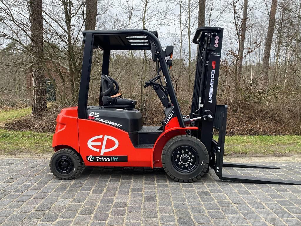 EP EFL253-B 2500 KG TRIPLEX 4800MM MAST Akumulátorové vozíky