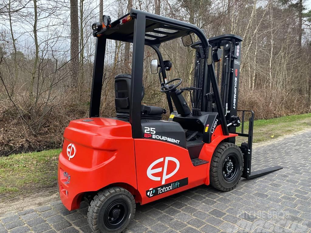 EP EFL253-B 2500 KG TRIPLEX 4800MM MAST Akumulátorové vozíky