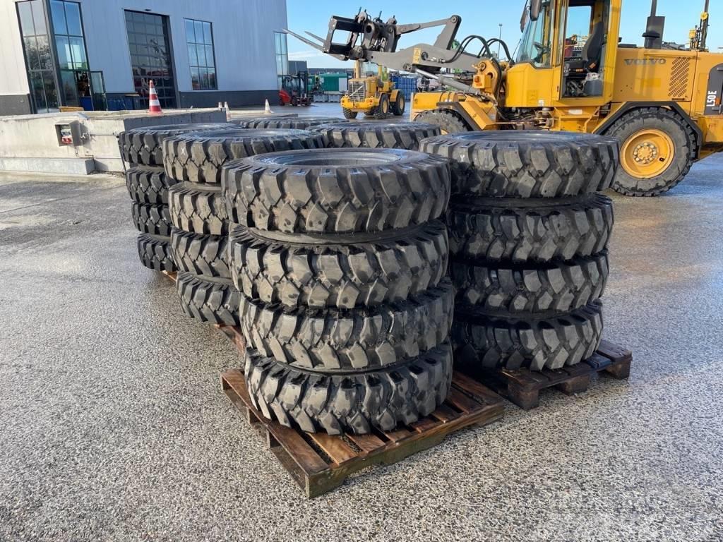  Tiron 10.00-20 Crane tires 3x sets Kolesové rýpadlá