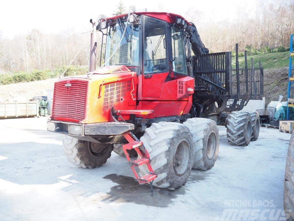 Komatsu 840TX Lesné traktory
