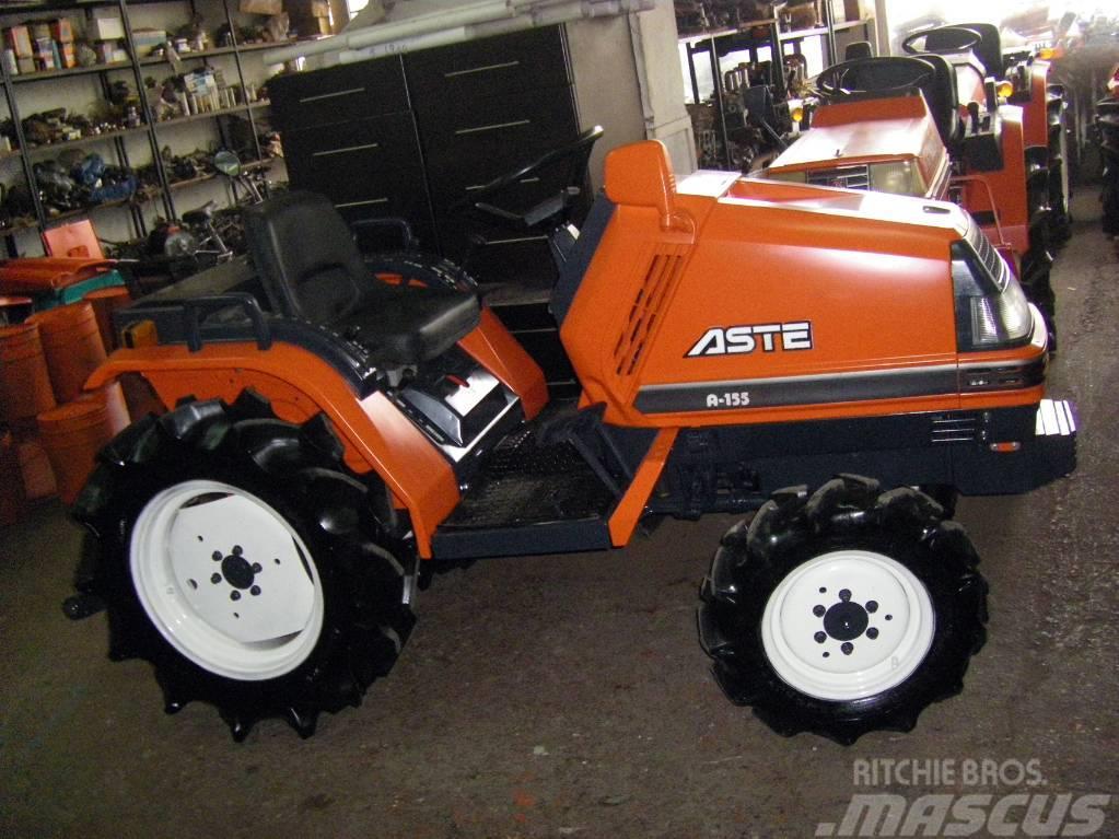 Kubota ASTE A-155 Traktory